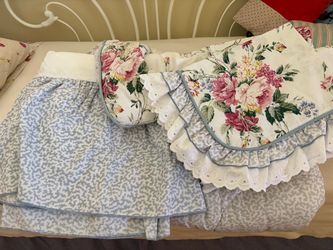 Waverly Reversible twin comforter with twin sheet set, dust ruffle and pillow sham