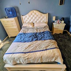 Pearl Bedroom Set