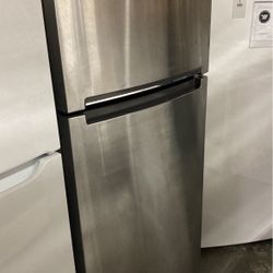 Top Freezer Refrigerator 