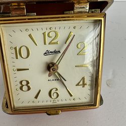 Vintage wind up clock