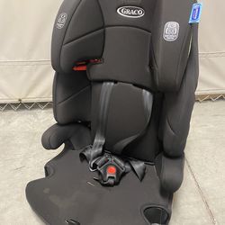 Graco Tranzitions 3-in-1 Harness Booster Car Seat, Forward Facing Car Seat, Highback, to Backless Booster, Black