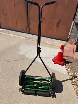 Scott’s elite 16” push lawn mower