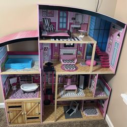 Doll House 