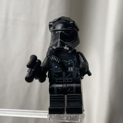 Lego Minifigure sw0672 First Order TIE Fighter Pilot Star Wars 75101 Episode 7 (Rare Collectors Item!)
