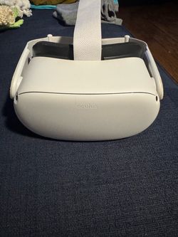 Oculus Quest 2 VR Headset