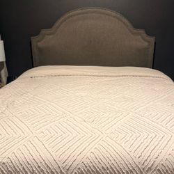 Queen Size Fabric Platform  Bed