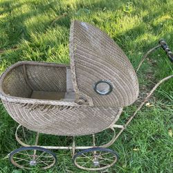 Antique, Wicker, Baby Doll Buggy Carriage