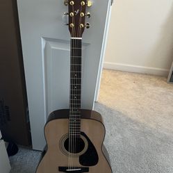 Guitar Yamaha 