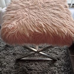 Furry Chair Ottoman 