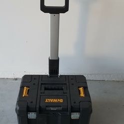 New DeWalt Rolling Toolbox