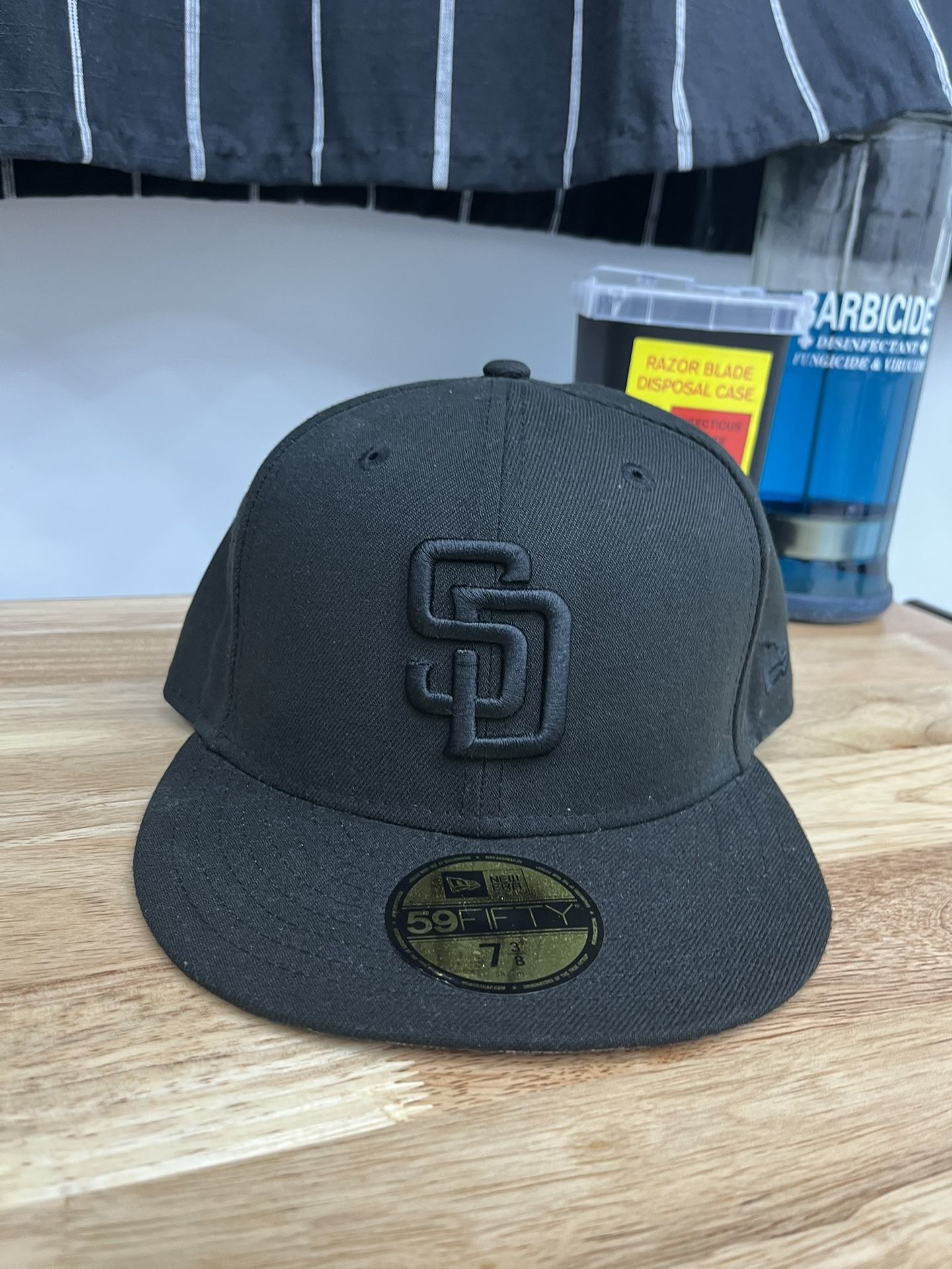 sd hat black 7 3/8