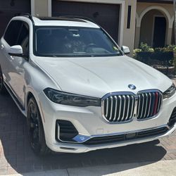 2022 BMW X7