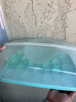 Cupcake holder