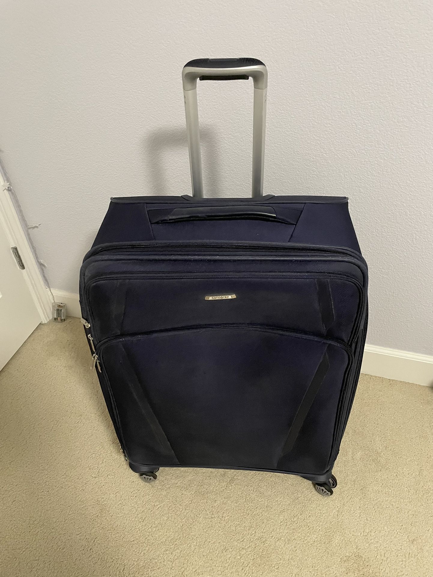 New Samsonite Spinner Luggage Retail: $299