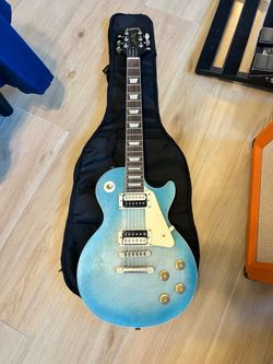 Les Paul guitar