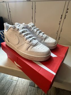 Nike Court Borough Low 2