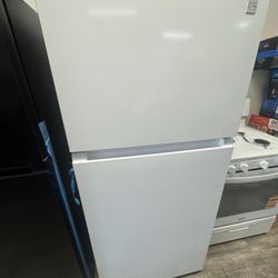 Kenmore 30” Top Freezer Refrigerator New $25 Down 