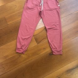 Vuori Performance Jogger  Size | S Excellent used condition  Relax fit  Mid rise  More of a dark pink not coral