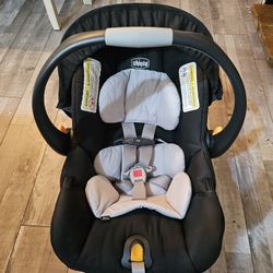 Chicco Keyfit30 Infant Car Seat With Base