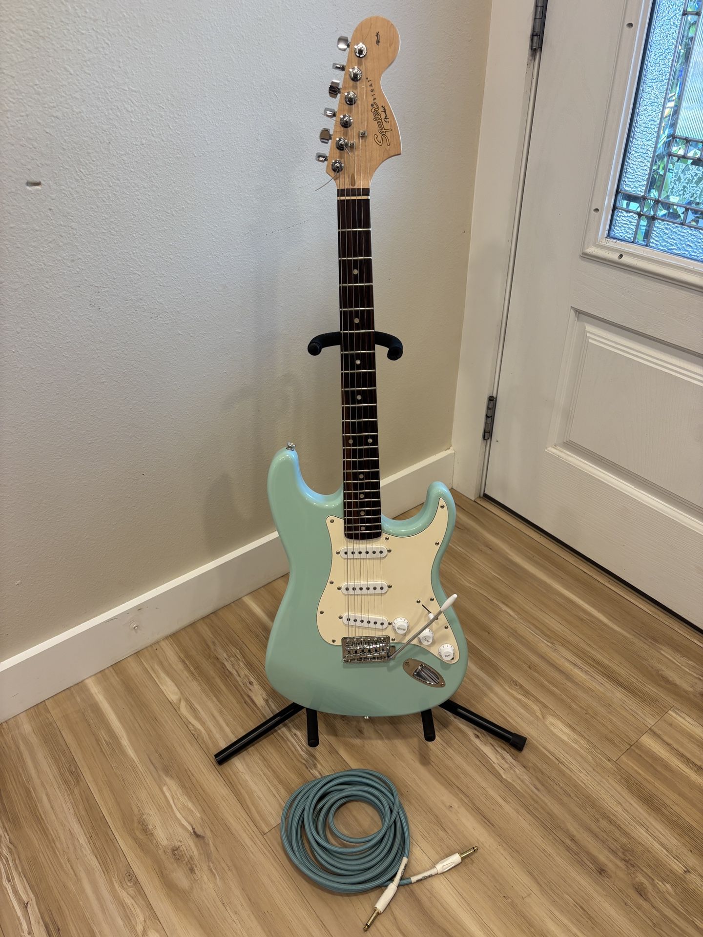 Fender Squire Affinity Strat In Surf Green Excellent Condition