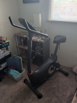 Schwinn 130 upright exercise bike