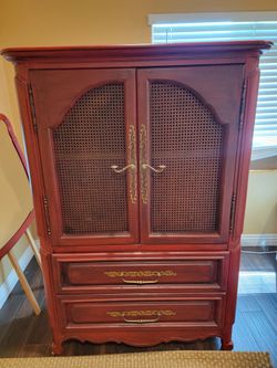 Free dresser