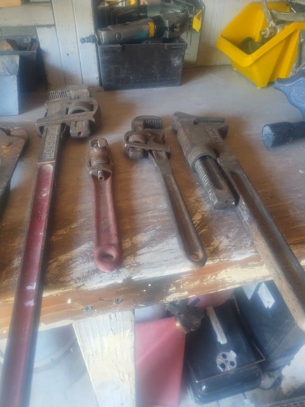 Pipe Wrenches