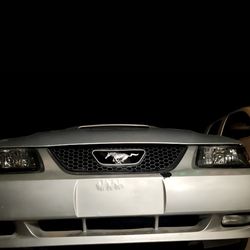 2004 Ford Mustang