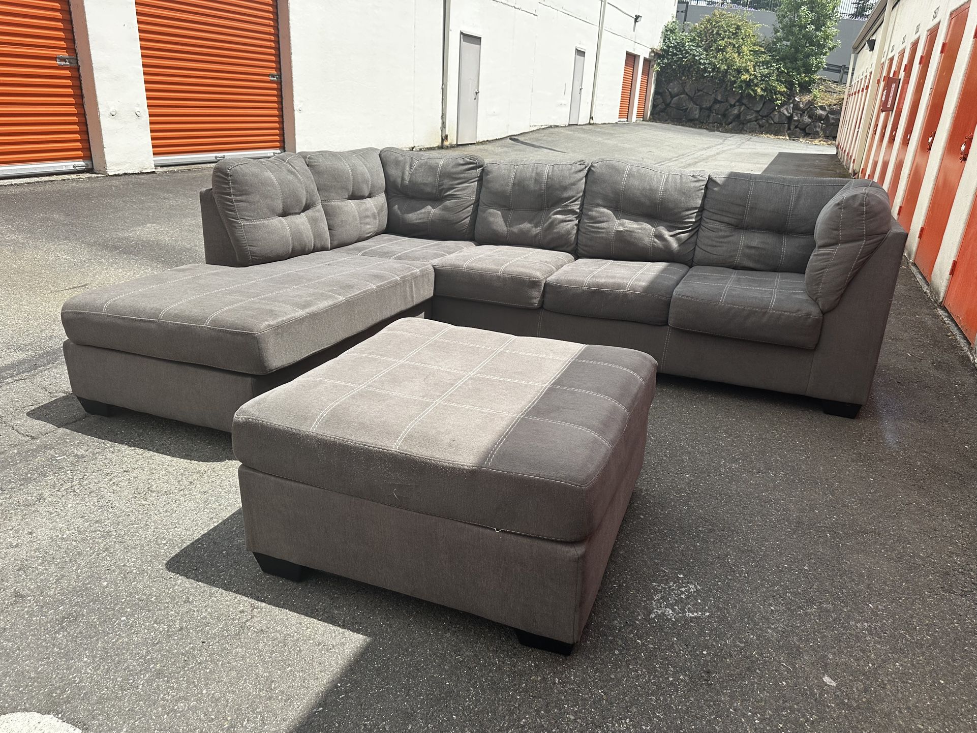 Gray Sectional Sofa Couch With Ottoman - FREE DELIVERY 🚚