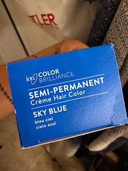 Blue hair dye