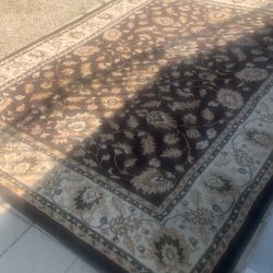 Heavy Material Rug Size 8 X 10 1/2 Ft.