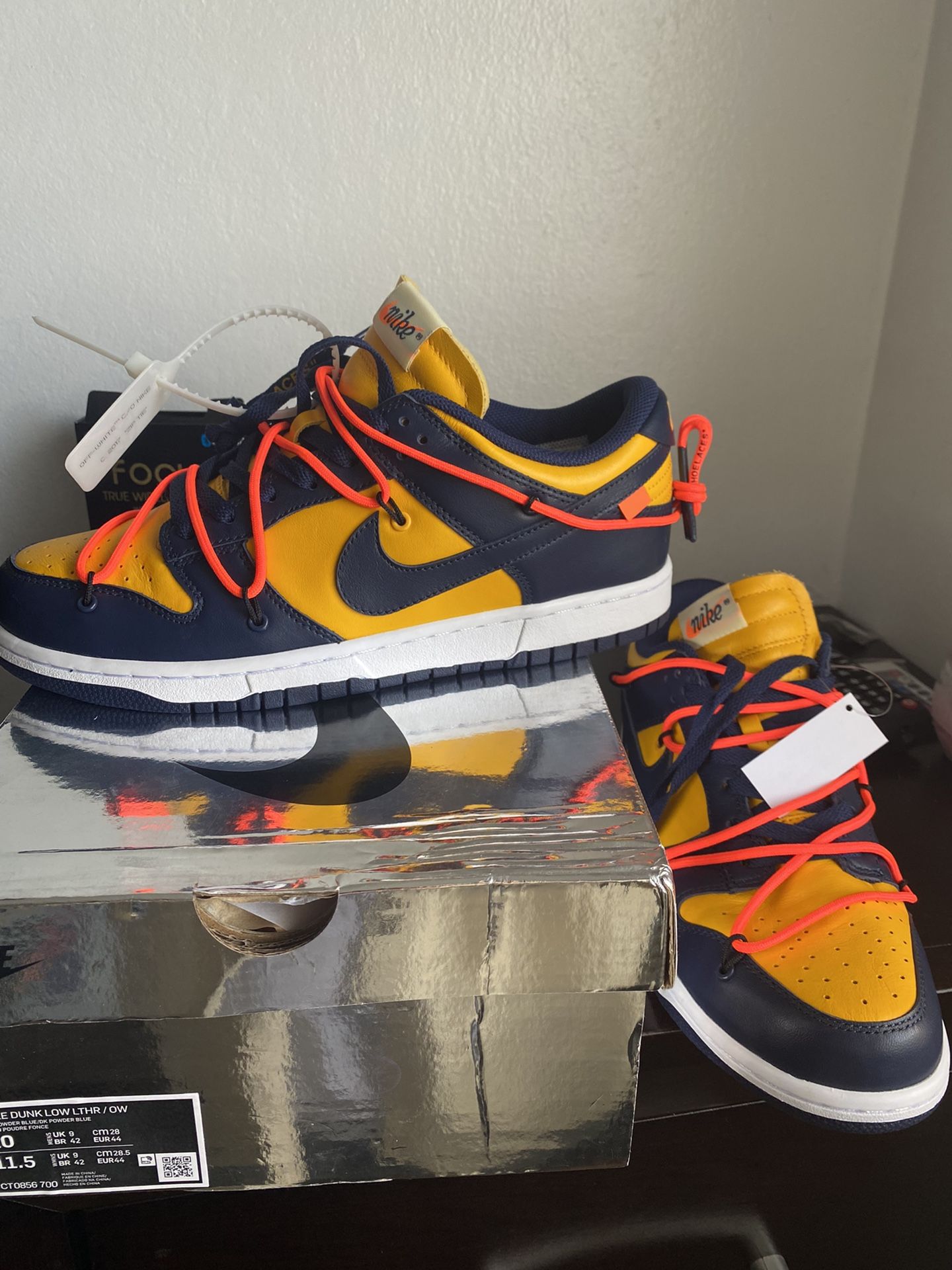 Nike Off-White Dunk Low University Gold Size 10 for Sale in San Leandro, CA  - OfferUp