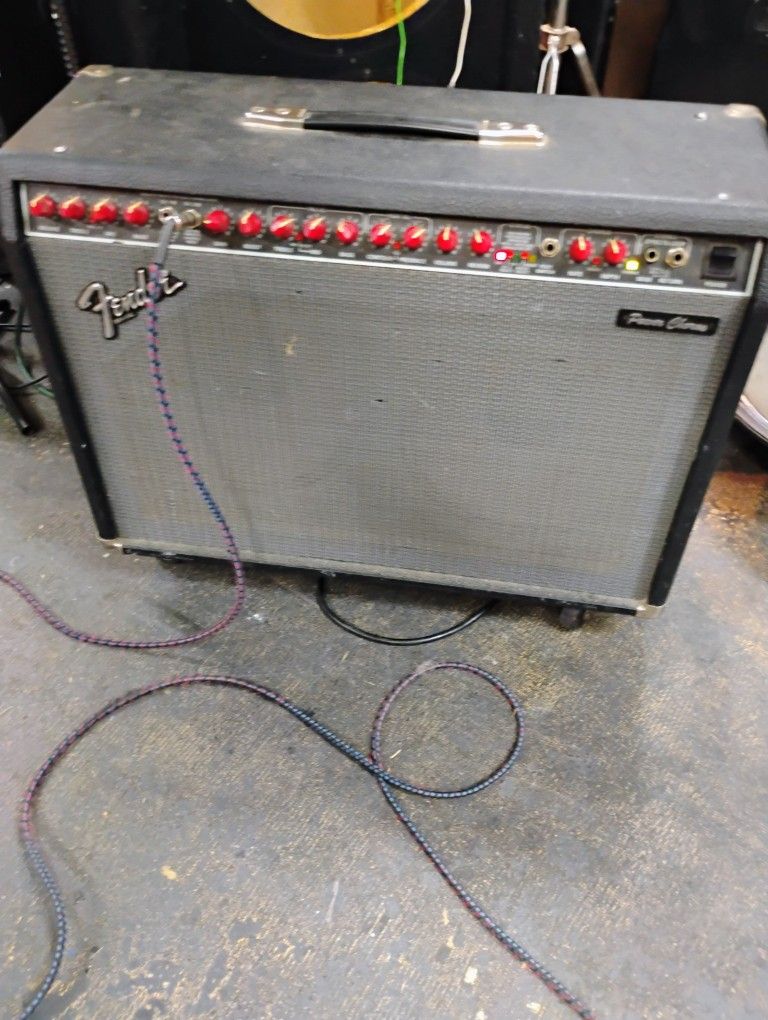 Fender Power Chorus 2-Channel 2 x 65-Watt 2x12