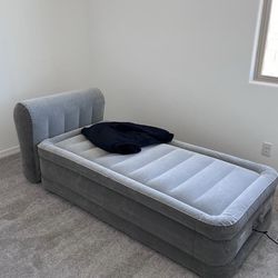 Twin 18” Air Mattress w/ Built-In Pump