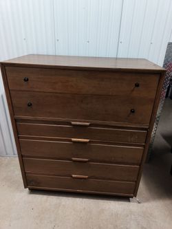 Brown 6-Drawer Dresser with Divided Storage