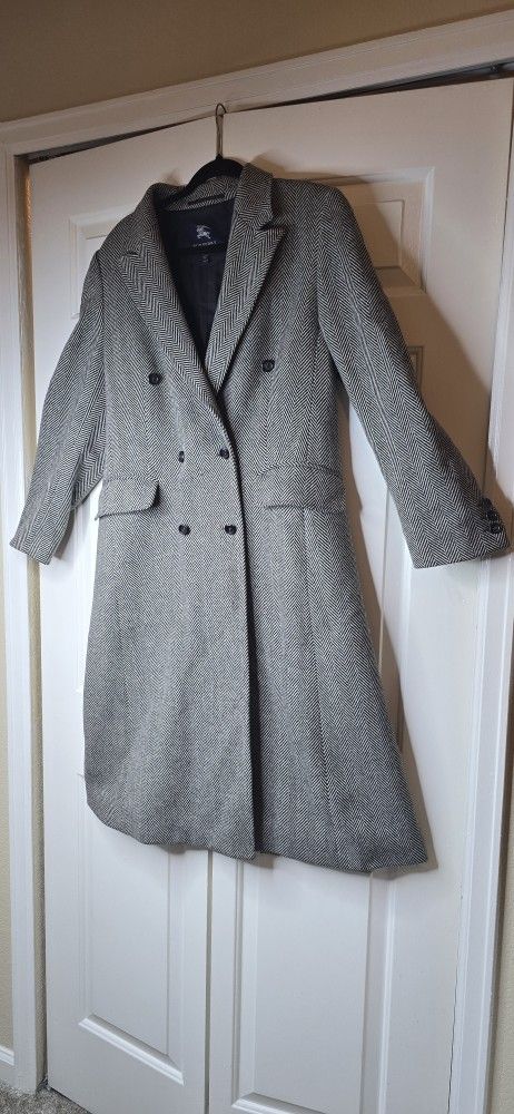 Womens Burberry Peacoat Euro SIZE 10 (US Size Large)