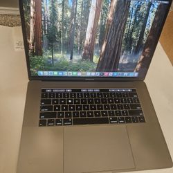 Apple Macbook Pro i7 16gb Ram 256gb SSD Drive w/ Touchbar 15" Screen 2018