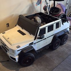 Mercedes  kids electric car