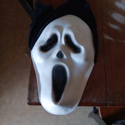 Ghost face scream mask.