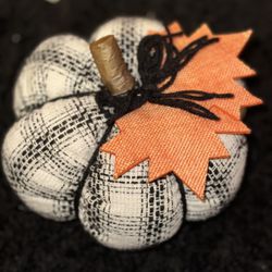🎃 Farmhouse Fabric Pumpkin – Fall Decor 🍂