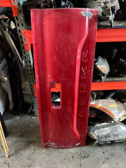 2016 2022 toyota tacoma tailgate