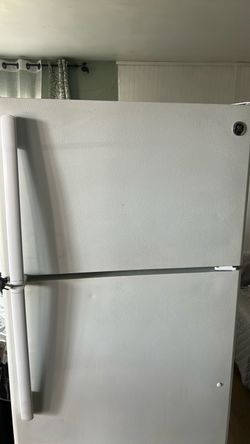 GE Refrigerator