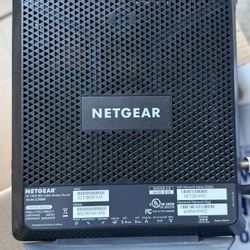 Netgear AC1900 wifi cable modem router