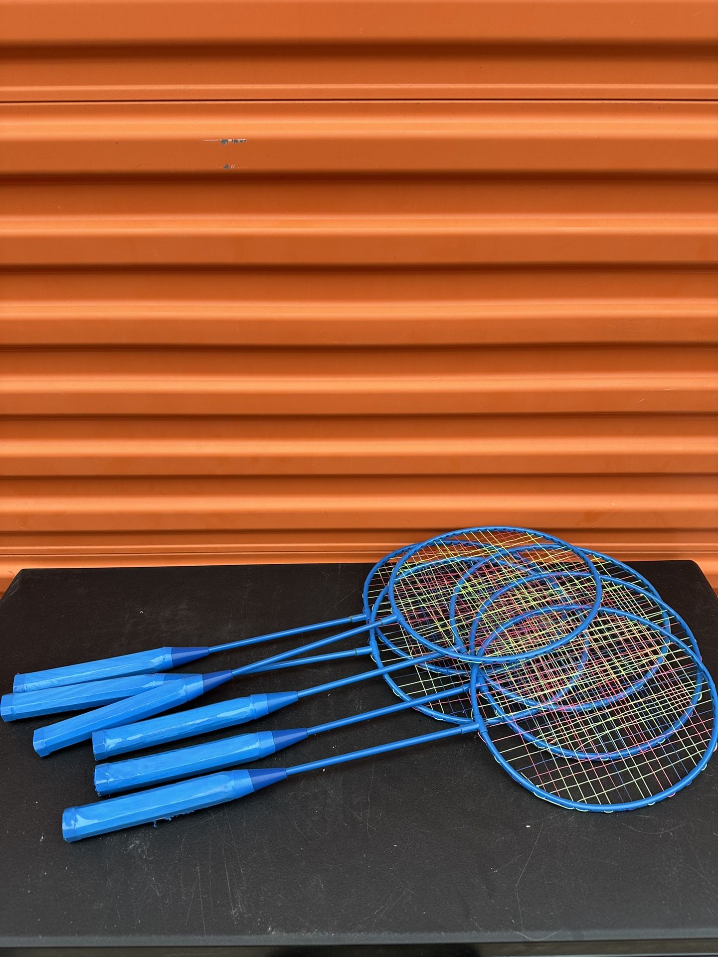Badminton Set β 6 Rackets + 6 Shuttlecocks