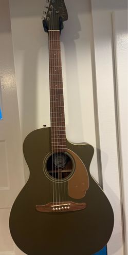 Fender Newporter Guitar