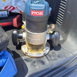 Ryobi router