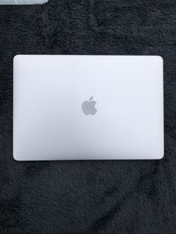 2017 13 MacBook Pro 256gb