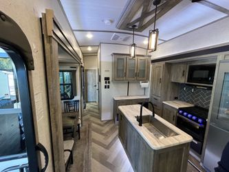 2021 Forest River Wildwood Hertiage Glenn 378F