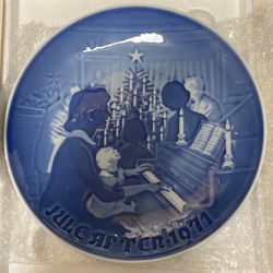 Porcelain Vintage Christmas plate