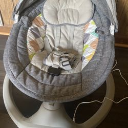 Electric Baby Swing, Bioby Infant Swing Rocker with Remote Control, 5 Sway Speeds, Bluetooth Music, Grey